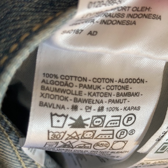 Relisted Levi’s low pro distressed midrise straight leg cotton jean size 28 - Picture 16 of 16